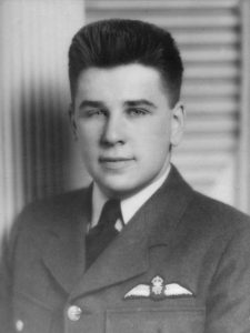 Donald Plaunt, Lancaster Pilot